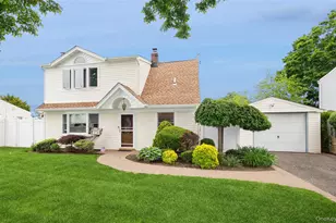 25 Rock Ln, Levittown, NY 11756 - Photo 2