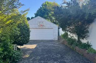 7 Dawes Ave, Syosset, NY 11791 - Photo 26