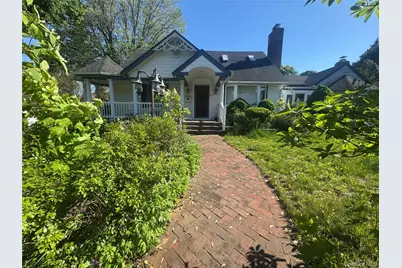 7 Dawes Avenue, Syosset, NY 11791 - Photo 2