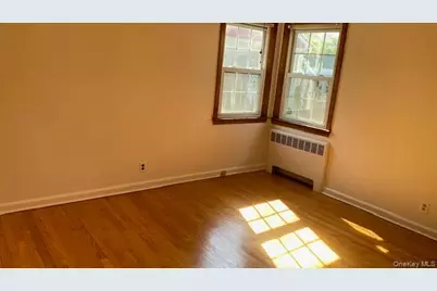 263 Gilmore Street, Mineola, NY 11501 - Photo 4