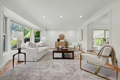 70 Richbell Road, White Plains, NY 10605 - Photo 2