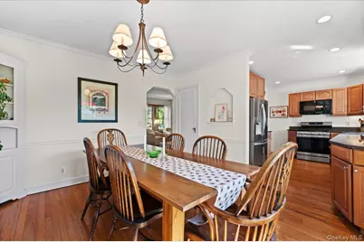 5 Salem Way, Glen Head, NY 11545 - Photo 8