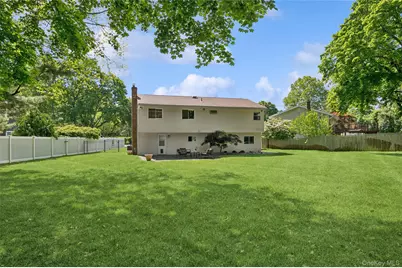 3 Bradley Court, Smithtown, NY 11787 - Photo 26