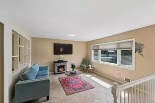 3 Bradley Ct, Smithtown, NY 11787 - Photo 6