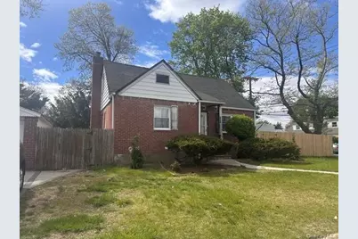 460 Chester St, Uniondale, NY 11553 - Photo 1