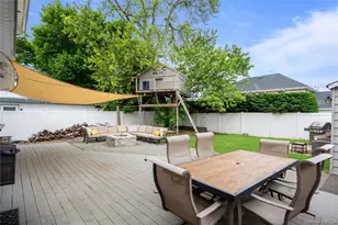 9 Lagoon Blvd, Massapequa, NY 11758 - Photo 30