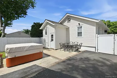 707 5th Street S, Lindenhurst, NY 11757 - Photo 30