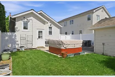 707 5th Street S, Lindenhurst, NY 11757 - Photo 28