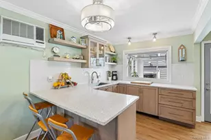 413 Pecan St, Lindenhurst, NY 11757 - Photo 4