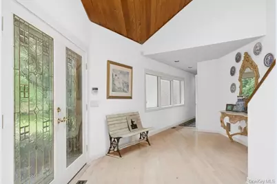 61 Hidden Cove Court, Southampton, NY 11968 - Photo 4