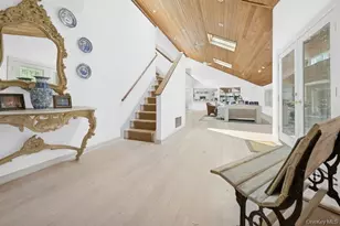 61 Hidden Cove Ct, Southampton, NY 11968 - Photo 4