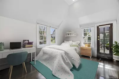 216 Beverly Road, Douglaston, NY 11363 - Photo 10