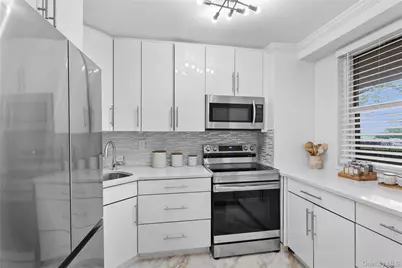 5800 Arlington Avenue #1K, Bronx, NY 10471 - Photo 2