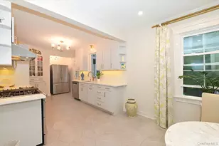32 Franklin Ave, Sea Cliff, NY 11579 - Photo 8