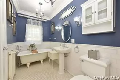 32 Franklin Avenue, Sea Cliff, NY 11579 - Photo 6