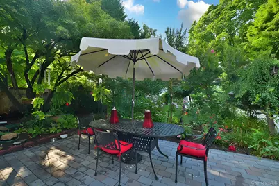 32 Franklin Avenue, Sea Cliff, NY 11579 - Photo 4