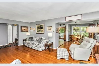 26 Marys Lane, Centerport, NY 11721 - Photo 4