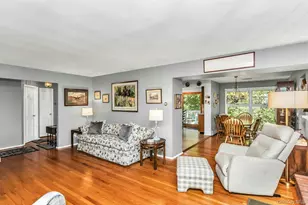 26 Marys Ln, Centerport, NY 11721 - Photo 4