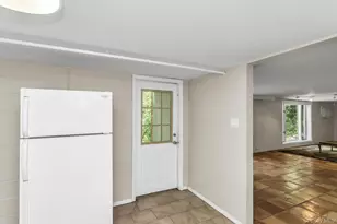 26 Marys Ln, Centerport, NY 11721 - Photo 12