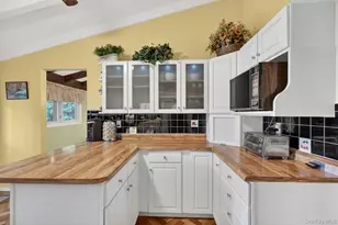 1 Rockledge Rd, Poughkeepsie, NY 12601 - Photo 12