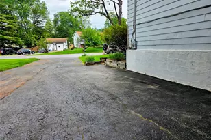 25 Oakwood Dr, Wappingers Falls, NY 12590 - Photo 44