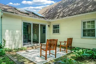 20 Wintergreen Dr, Coram, NY 11727 - Photo 6