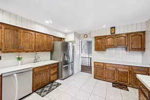 4 Sherbrooke Dr, Smithtown, NY 11787 - Photo 14