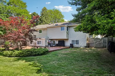 4 Sherbrooke Drive, Smithtown, NY 11787 - Photo 36