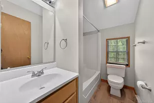 110 Ledge View Dr, Hawley, PA 18428 - Photo 32