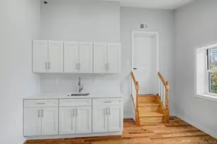 19 Westside Ave, Bay Shore, NY 11706 - Photo 10