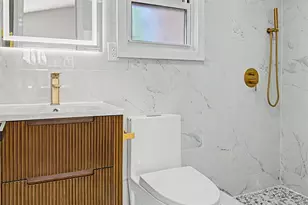 19 Westside Ave, Bay Shore, NY 11706 - Photo 14