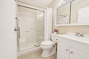 180 Strathmore Gate Dr, Stony Brook, NY 11790 - Photo 14