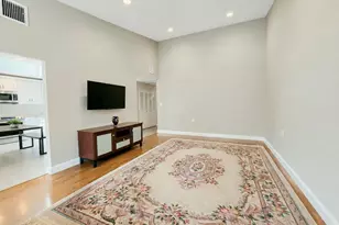 180 Strathmore Gate Dr, Stony Brook, NY 11790 - Photo 8