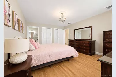180 Strathmore Gate Drive, Stony Brook, NY 11790 - Photo 10