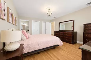 180 Strathmore Gate Dr, Stony Brook, NY 11790 - Photo 10