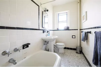 86-10 34th Avenue #613, Jackson Heights, NY 11372 - Photo 10