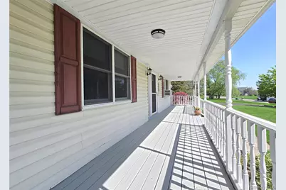 635 Farmveu Road, Mattituck, NY 11952 - Photo 2