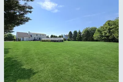635 Farmveu Road, Mattituck, NY 11952 - Photo 6