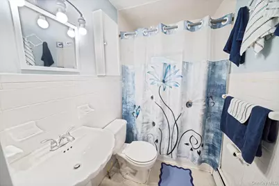 411 Glen Drive, Shirley, NY 11967 - Photo 16
