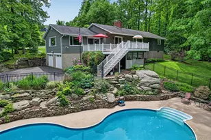 8 Mountain Brook Rd, Cornwall, NY 12518 - Photo 2
