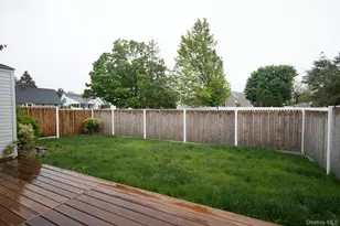 48 Ripple Ln, Levittown, NY 11756 - Photo 20