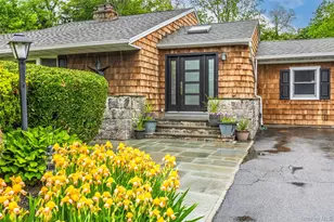 7 Longacre Dr, Huntington, NY 11743 - Photo 2