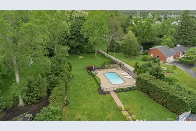 7 Longacre Drive, Huntington, NY 11743 - Photo 40
