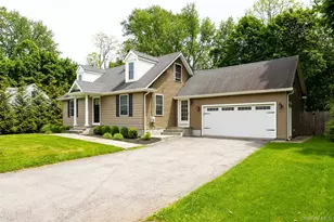 56 Florence Ave, Fishkill, NY 12524 - Photo 2