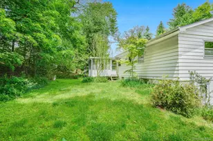 34 Julie Dr, Hopewell Junction, NY 12533 - Photo 2
