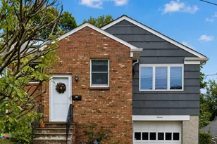 11 Dearborn St, New Rochelle, NY 10801 - Photo 1