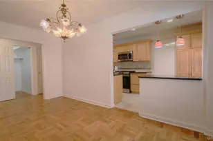 20 Canterbury Rd, Great Neck, NY 11021 - Photo 14