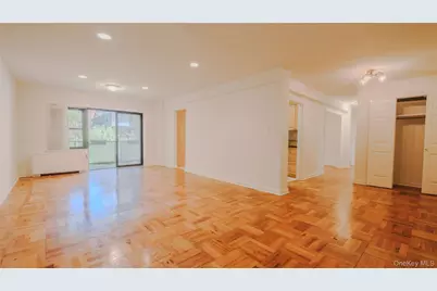 20 Canterbury Road #1P, Great Neck, NY 11021 - Photo 6