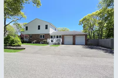 30 Park Avenue, Shirley, NY 11967 - Photo 8