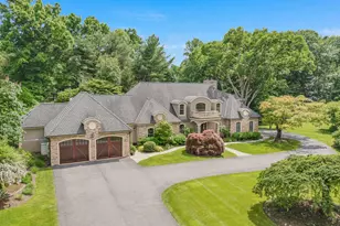1332 Baldwin Rd, Yorktown Heights, NY 10598 - Photo 2